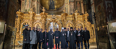 киев, украина, софийский собор, украинская православная церковь, упц мп