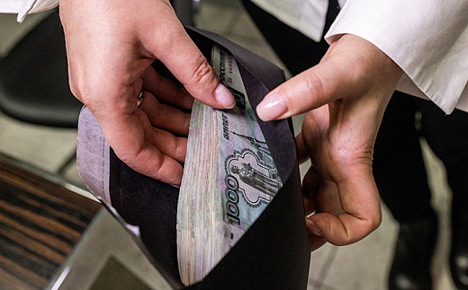 Больше двух третей россиян заявили о стабильности своих доходов