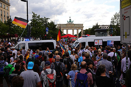 германия, демонстрации, протесты, коронавирус, ограничения